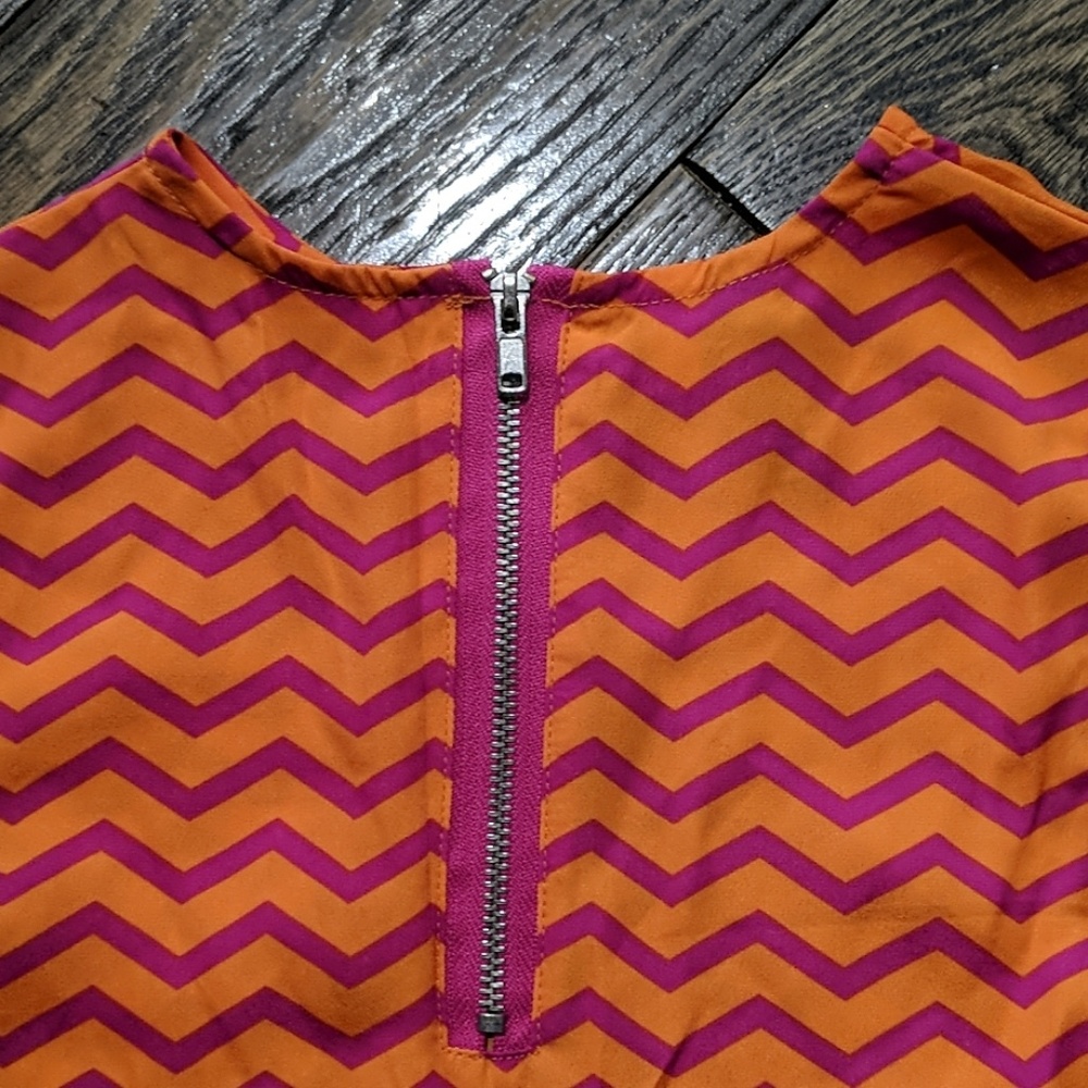 Sovereign Code Gingham Striped Top - Picture 4 of 6